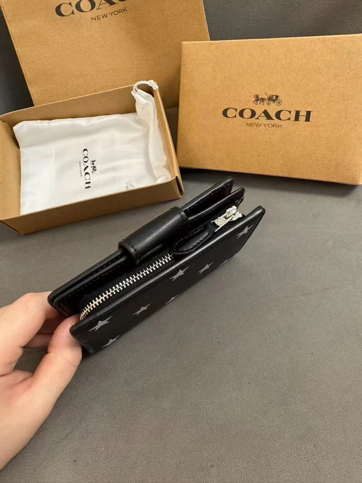 COACH CW530 Medium Corner Zip Wallet Star Print Black